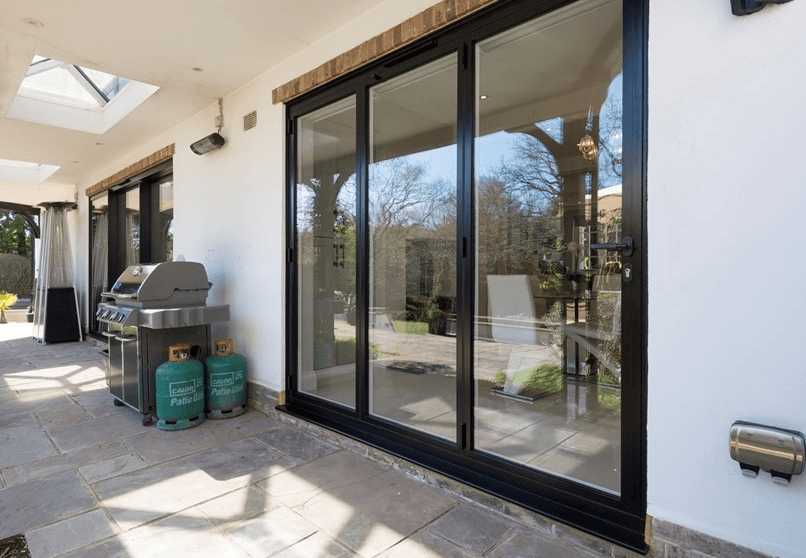 Aluminium sliding doors by Origin