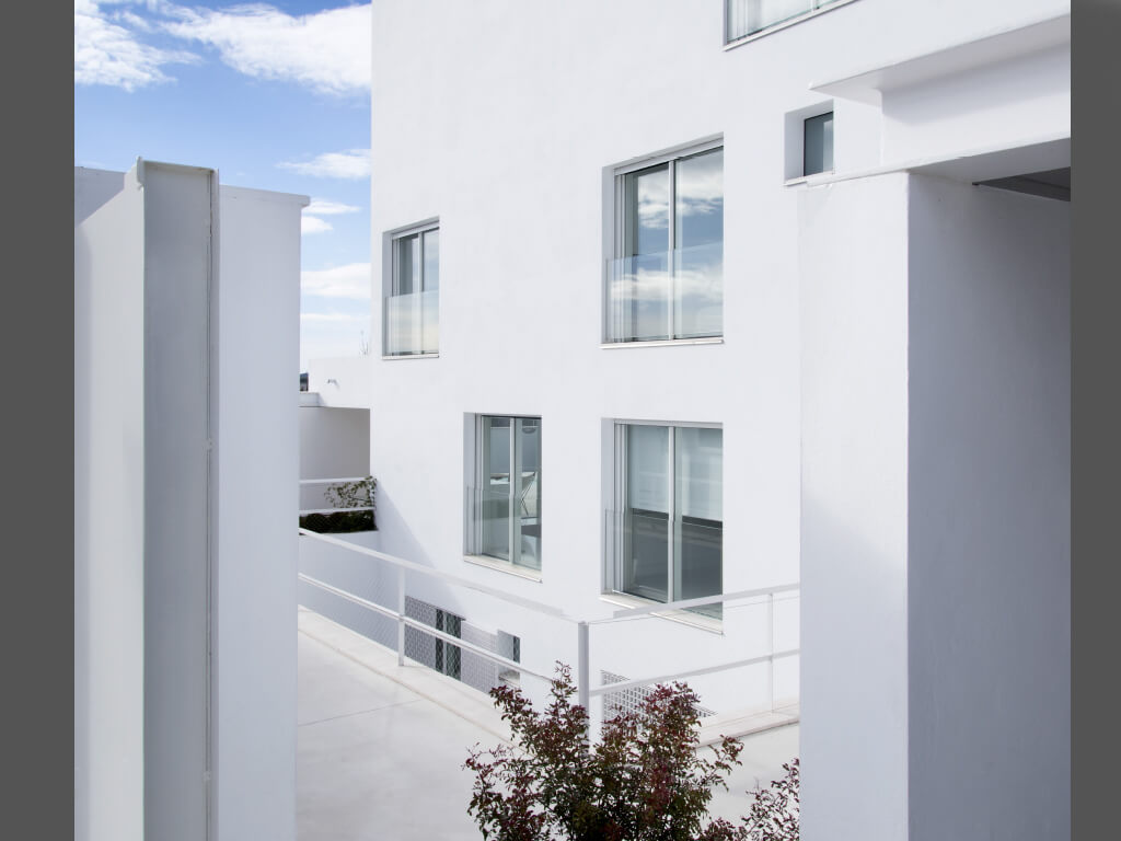 COR 60 Hidden Sash TB window by Cortizo